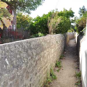 Venelle (ruelle) dans la presqu'île de Gâvres